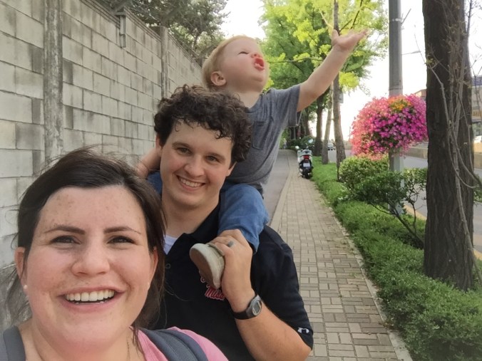 Behold the King of Korea, waving to his adoring fans.